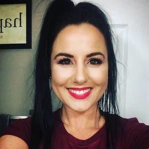 Meet your Posher, Dina